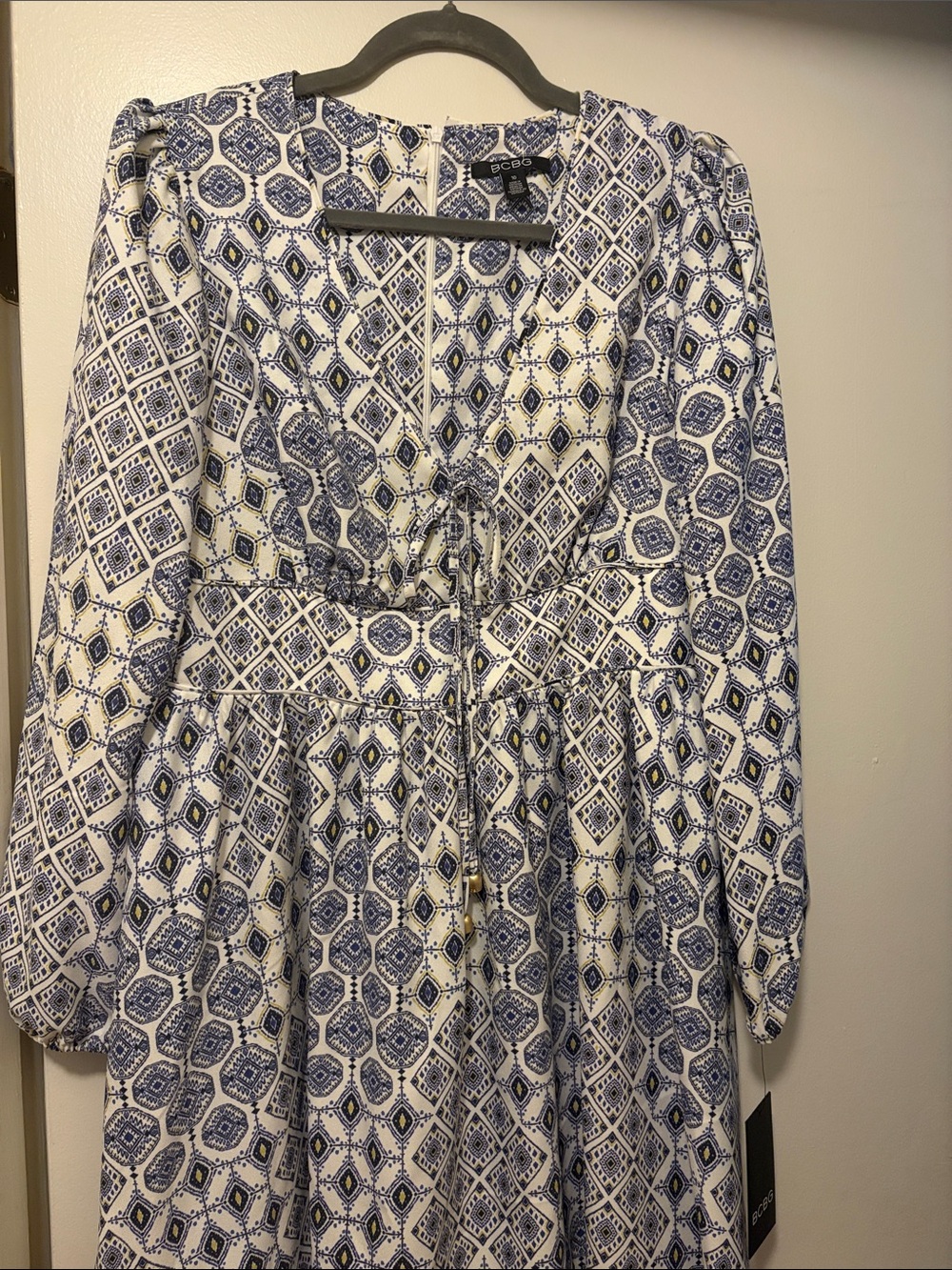 BCBG White and Blue Printed Long Sleeve Midi Dress